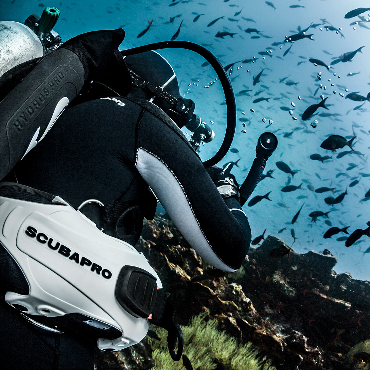 ScubaPro Womens Hydros Pro with Air 2 BCD - DIPNDIVE