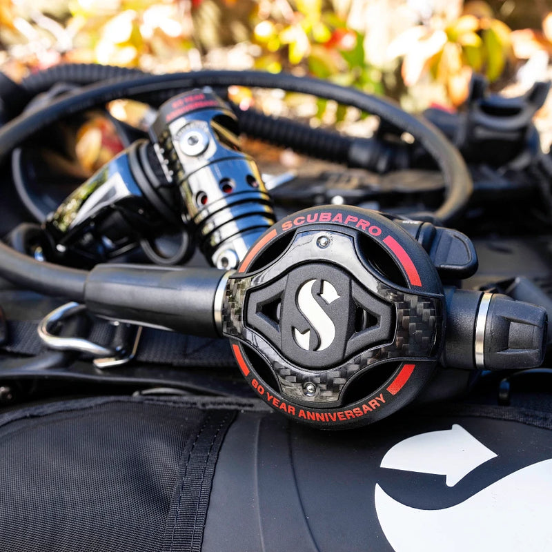ScubaPro MK25 EVO BT/S620Ti 60th Anniversary Edition Carbon BT Dive Regulator System - DIPNDIVE
